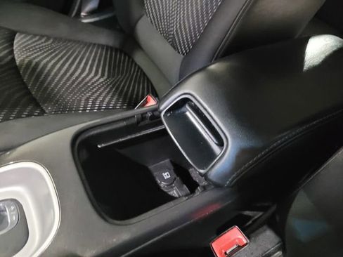 Used 2016 Dodge Journey SE image 29