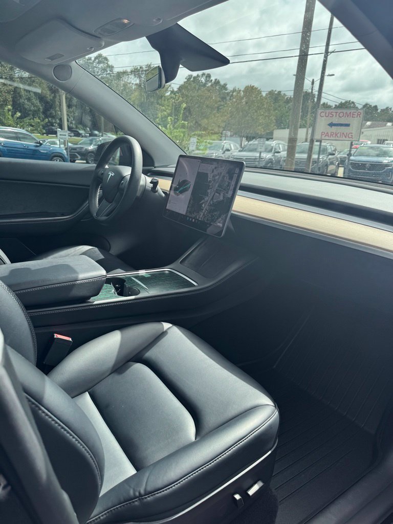 Used 2022 Tesla Model Y Long Range AWD/4WD image 16