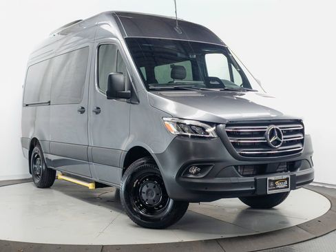 Used 2025 Mercedes-Benz Sprinter 2500 image 1