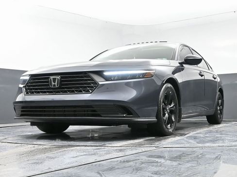 Used 2025 Honda Accord SE image 47