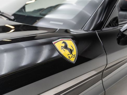 Used 2017 Ferrari California T RWD image 24