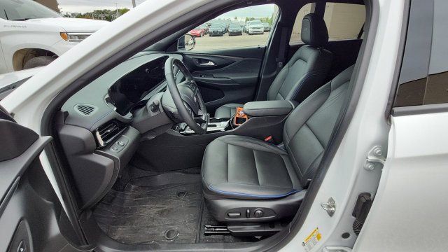 Used 2024 Buick Envista Sport Touring w/ Convenience I Package FWD image 7