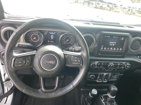 Used 2022 Jeep Wrangler Sport AWD/4WD image 14