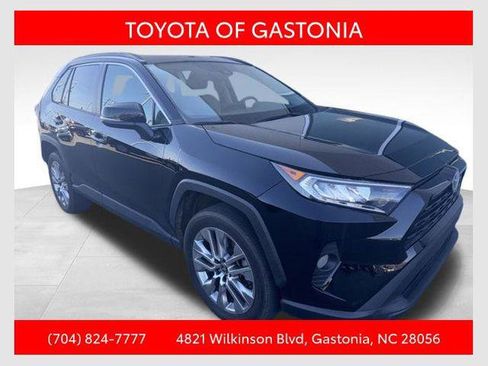 Certified 2021 Toyota RAV4 XLE Premium image 1