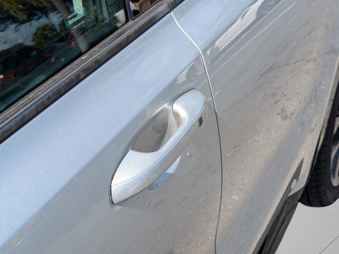 Certified 2022 Kia Sorento SX image 17