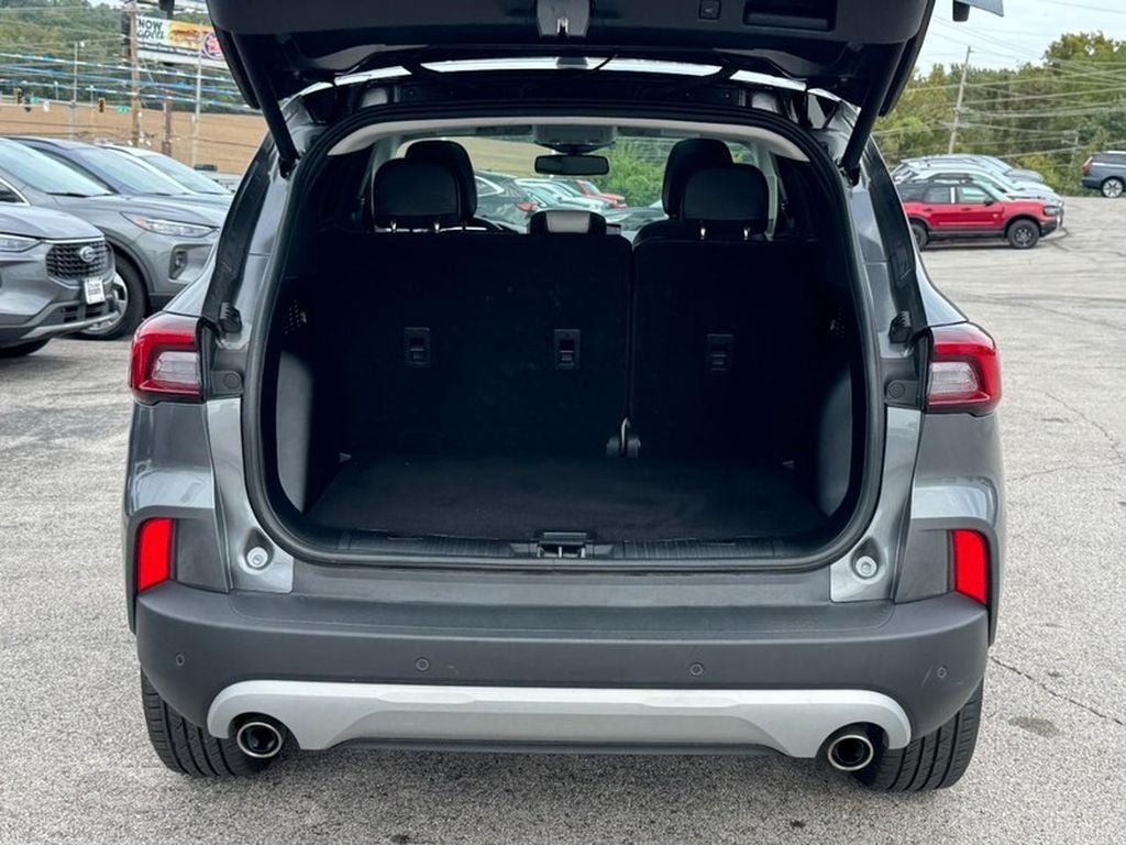Used 2025 Ford Escape Platinum AWD/4WD image 5