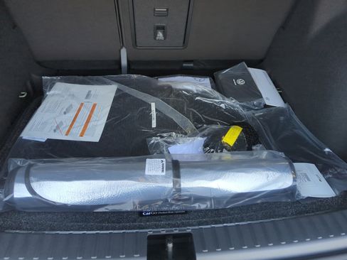 New 2026 Volkswagen Taos SE image 29