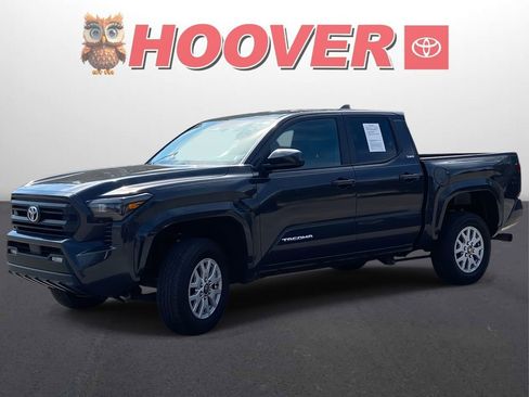 Used 2025 Toyota Tacoma SR5 image 6
