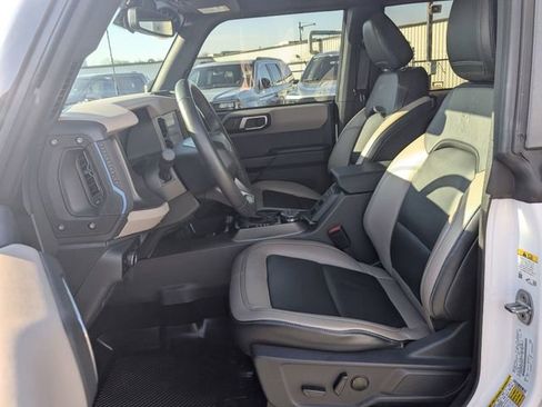 Used 2024 Ford Bronco Wildtrak image 21