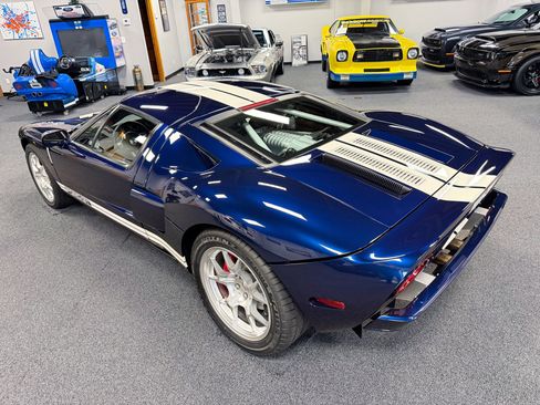 Used 2006 Ford GT RWD image 38
