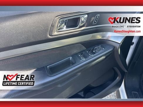 Used 2018 Ford Explorer XLT w/ XLT Appearance Package AWD/4WD image 21