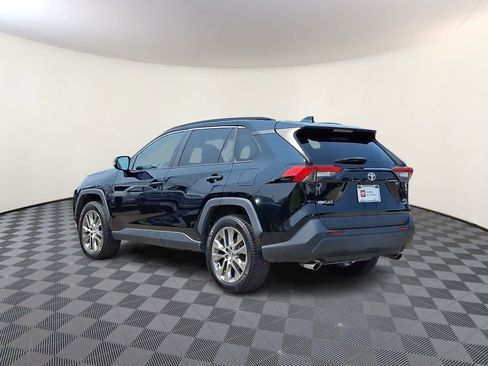 Used 2020 Toyota RAV4 XLE Premium AWD/4WD image 7