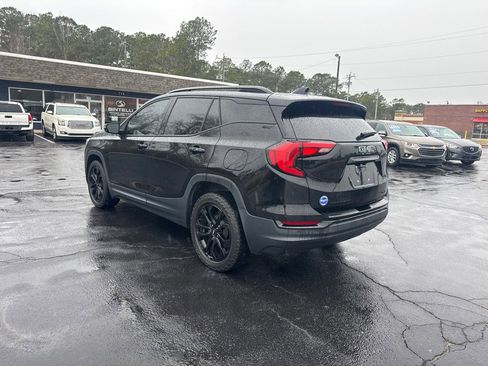 Used 2020 GMC Terrain SLT w/ Preferred Package image 3