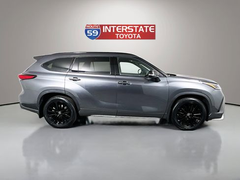Used 2023 Toyota Highlander XSE AWD/4WD image 8
