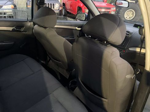 Used 2007 Chevrolet Aveo LS FWD image 30