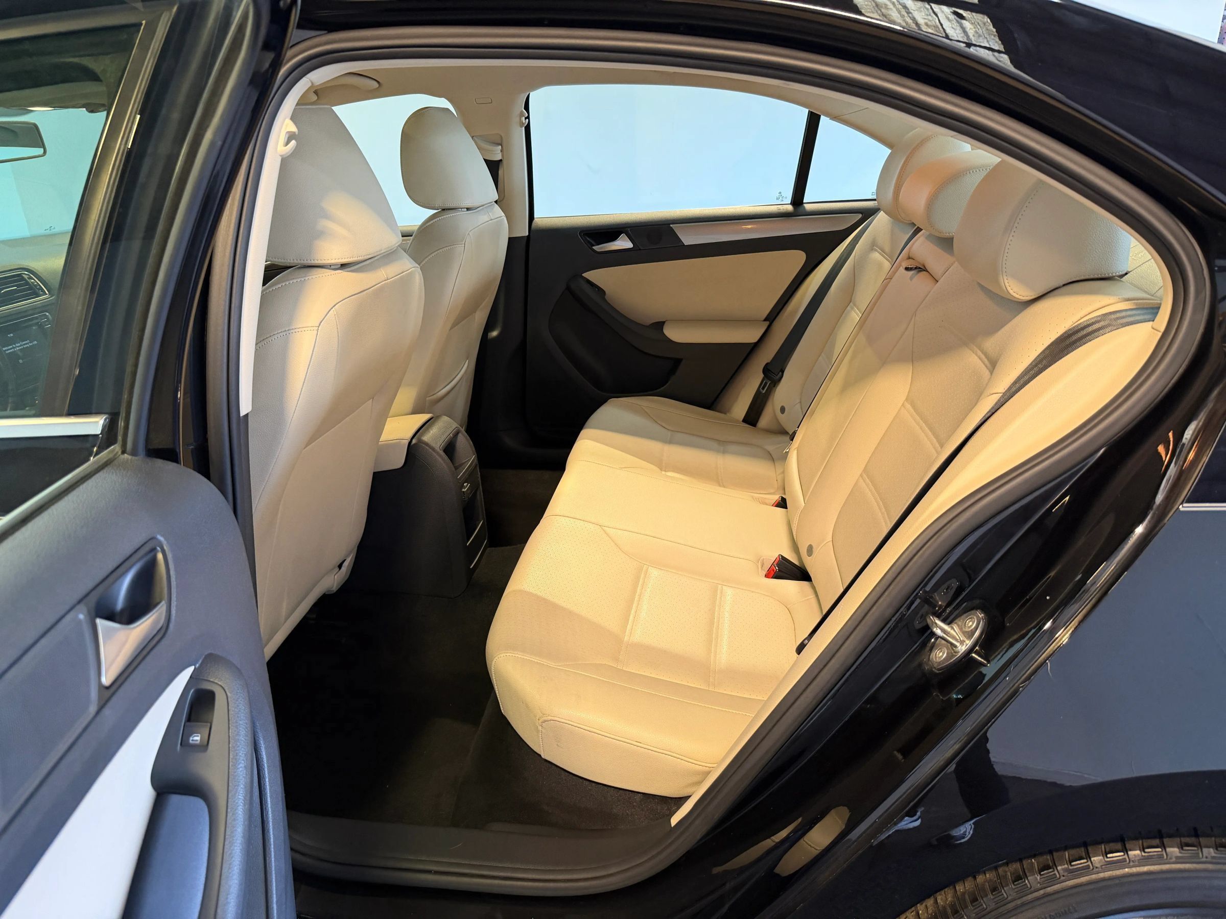 Used 2018 Volkswagen Jetta SE FWD image 31