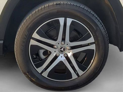 Used 2022 Mercedes-Benz GLS 450 4MATIC image 25