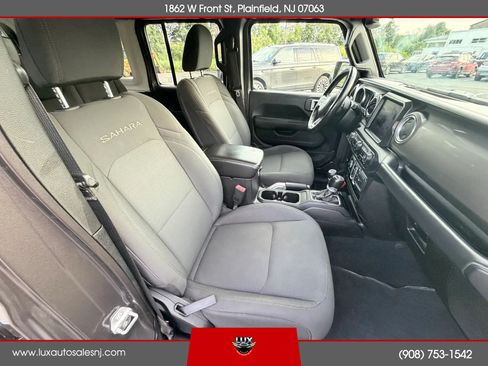Used 2018 Jeep Wrangler Unlimited Sahara AWD/4WD image 44