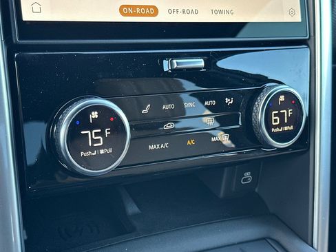 New 2025 Land Rover Discovery Dynamic SE AWD/4WD image 20