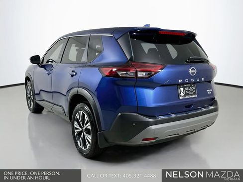 Used 2023 Nissan Rogue SV FWD image 8