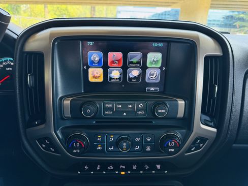 Used 2017 GMC Sierra 2500 Denali w/ Duramax Plus Package AWD/4WD image 20