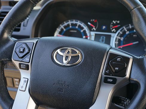 Used 2015 Toyota 4Runner Limited AWD/4WD image 20