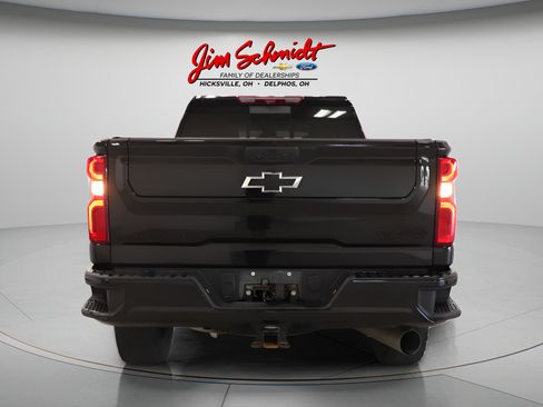 Used 2024 Chevrolet Silverado 2500 High Country w/ High Country Premium Package AWD/4WD image 4