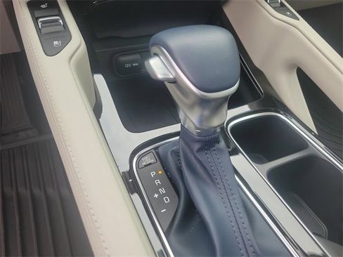 Certified 2025 Kia Telluride EX w/ EX Captain's Chair Package image 31