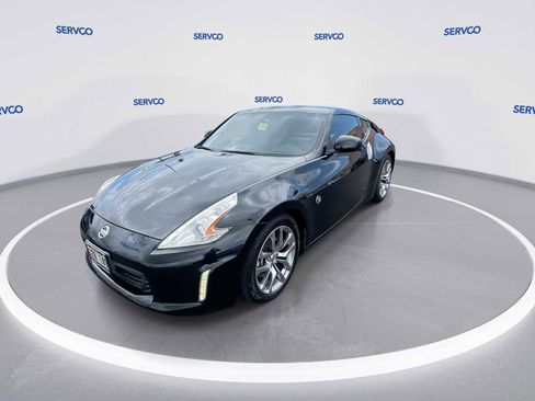 Used 2014 Nissan 370Z Coupe RWD image 4