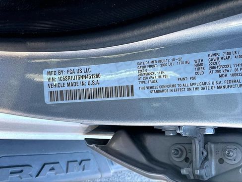 Used 2022 RAM 1500 Laramie AWD/4WD image 3
