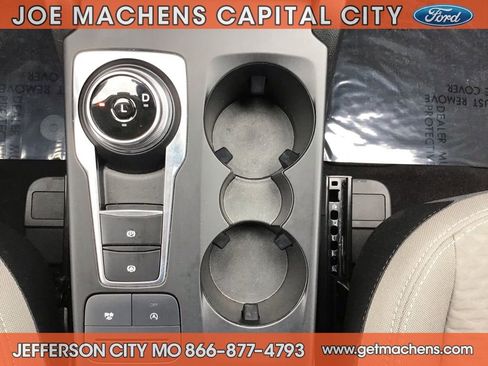 Certified 2022 Ford Escape SE image 15