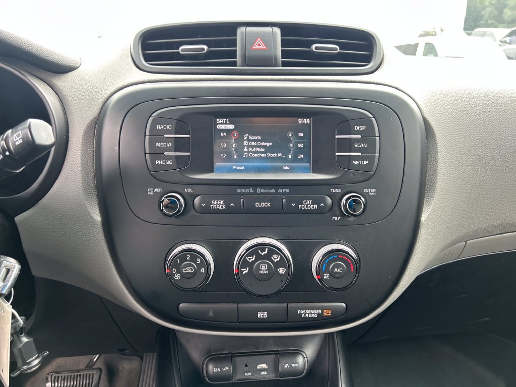 Used 2016 Kia Soul + FWD image 16