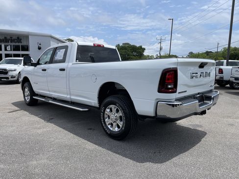 Used 2025 RAM 2500 Big Horn AWD/4WD image 7