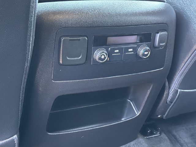 Used 2016 GMC Yukon SLE w/ Convenience Package RWD image 13