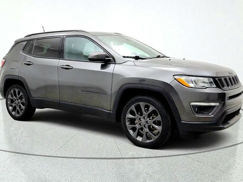 Used 2021 Jeep Compass Latitude w/ Sun and Sound Group AWD/4WD image 3