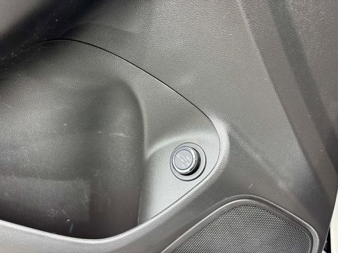 Used 2022 Buick Encore GX Essence w/ Experience Buick Package AWD/4WD image 19