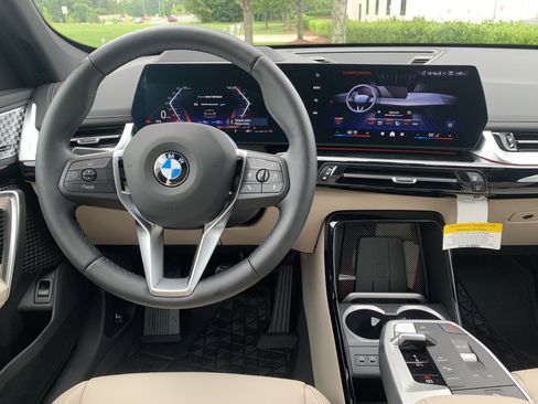 Certified 2025 BMW X1 xDrive28i w/ Premium Package image 19