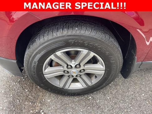 Used 2017 Chevrolet Traverse LT image 28