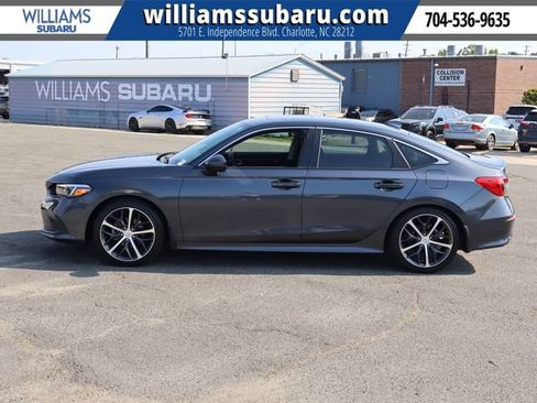 Used 2024 Honda Civic Touring image 5