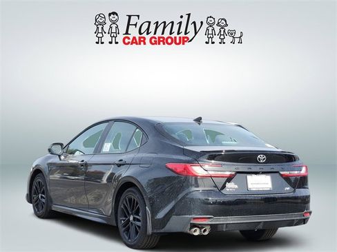 New 2026 Toyota Camry SE image 3