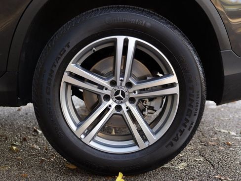 Used 2021 Mercedes-Benz GLC 300 4MATIC image 39