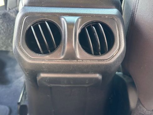 Used 2023 Jeep Wrangler Sport S image 17