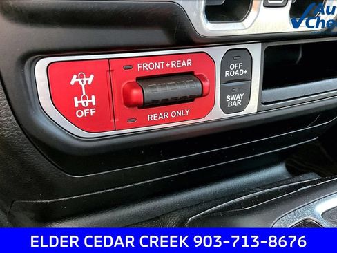 Used 2021 Jeep Wrangler Unlimited Rubicon AWD/4WD image 38