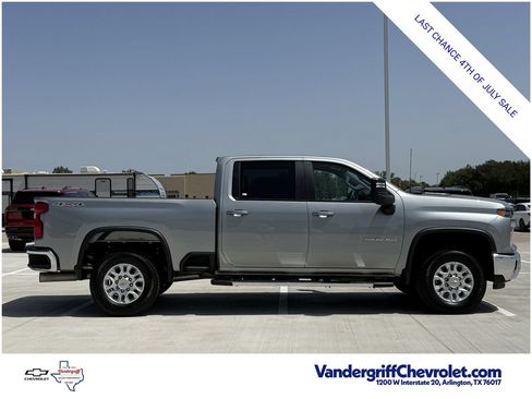 Certified 2025 Chevrolet Silverado 3500 LT w/ Safety Package AWD/4WD image 3