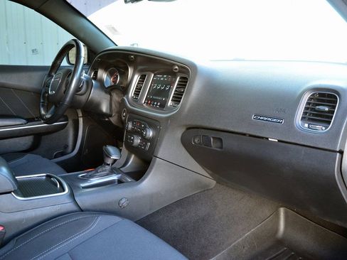 Used 2020 Dodge Charger SXT AWD/4WD image 30