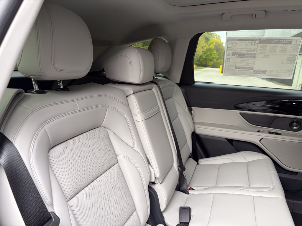 New 2026 Lincoln Nautilus Premier w/ Equipment Group 102A AWD/4WD image 21