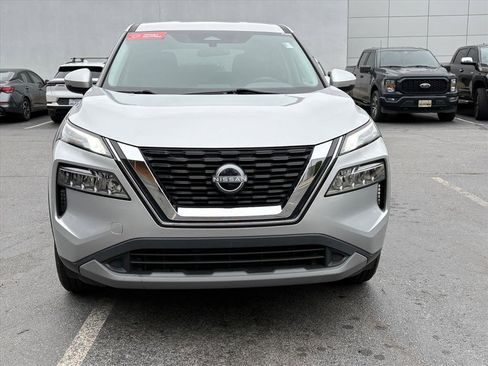 Certified 2022 Nissan Rogue SV image 4