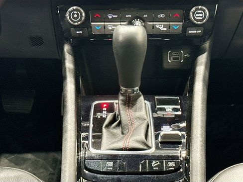 Used 2022 Jeep Compass Trailhawk w/ Trailhawk Convenience Group image 25