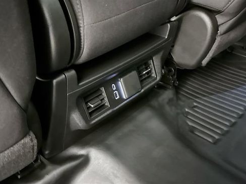 Used 2025 Chevrolet Silverado 2500 LT image 26