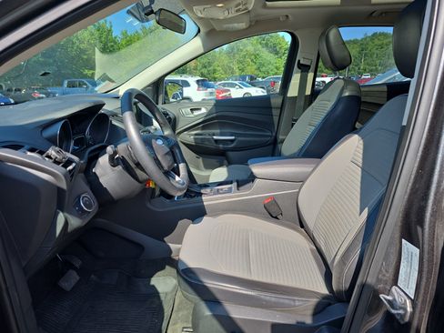 Used 2018 Ford Escape SE w/ SE Sport Appearance Package AWD/4WD image 12